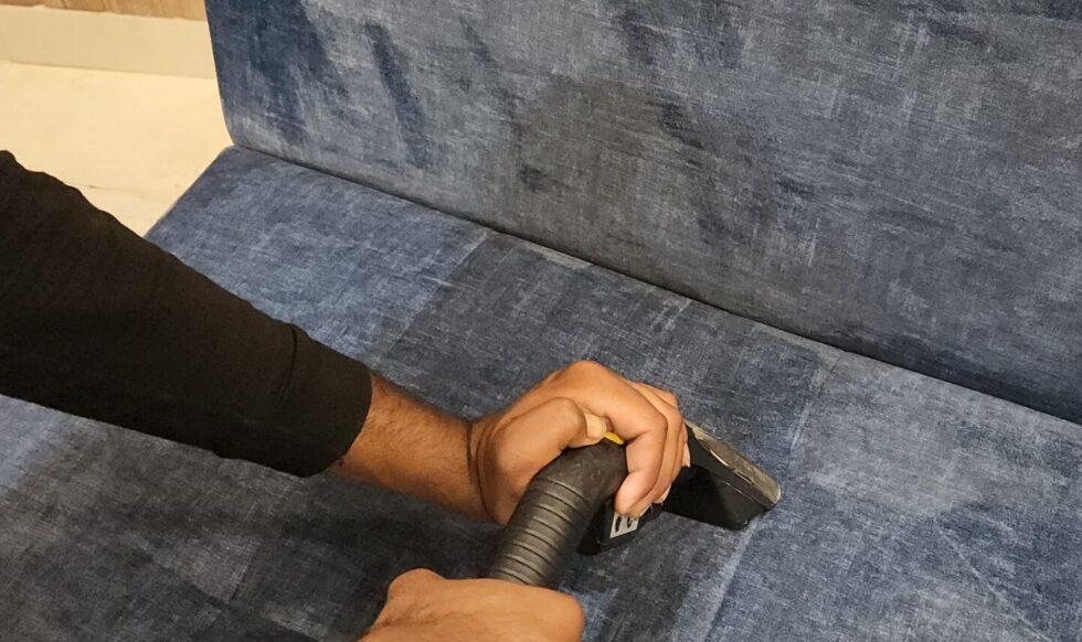 SOFA DRYCLEANING (2)